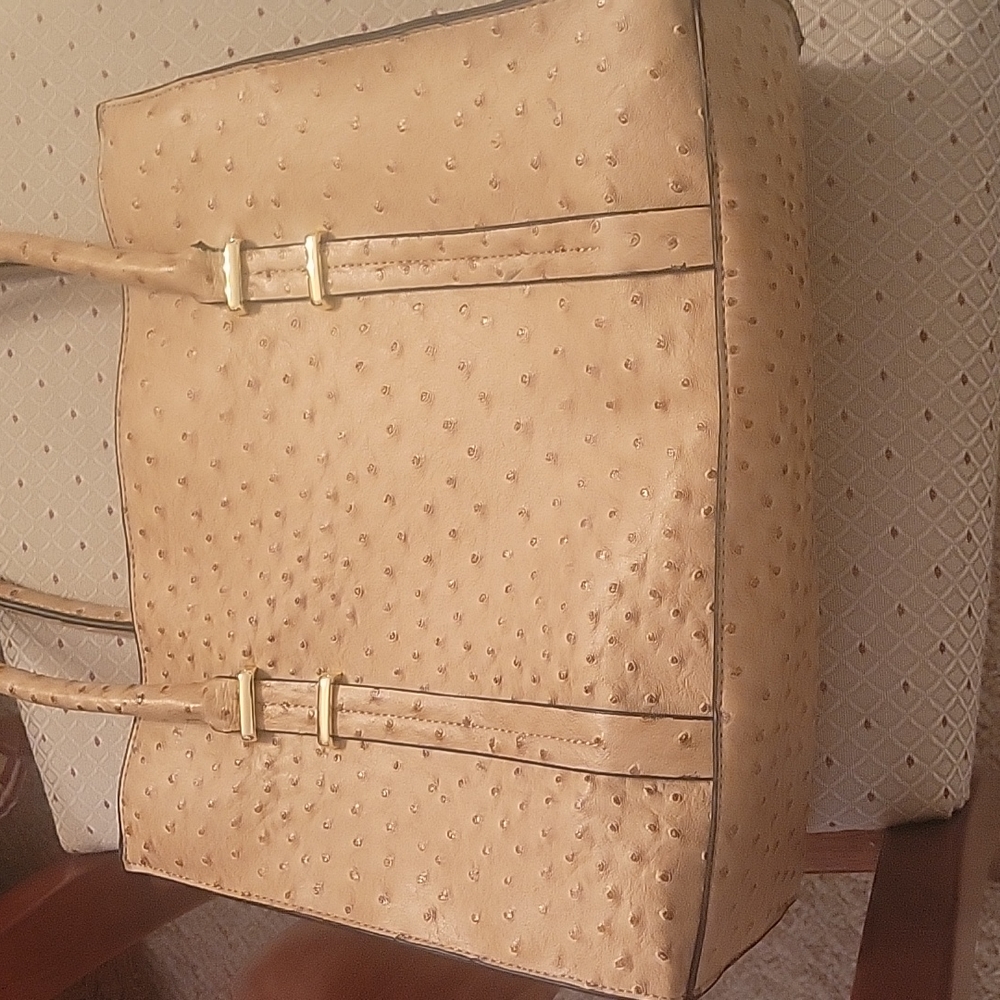 Handbag - Picture 2 of 2